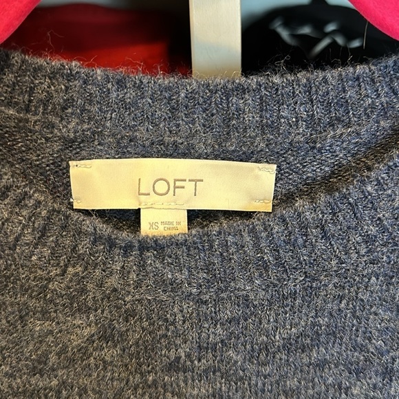 Loft bluish gray cold shoulder long sleeve ruffled crew neck sweater size XS - Picture 2 of 3